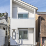 27坪の敷地に建つ白で統一されたオシャレな狭小住宅・名古屋市名東区